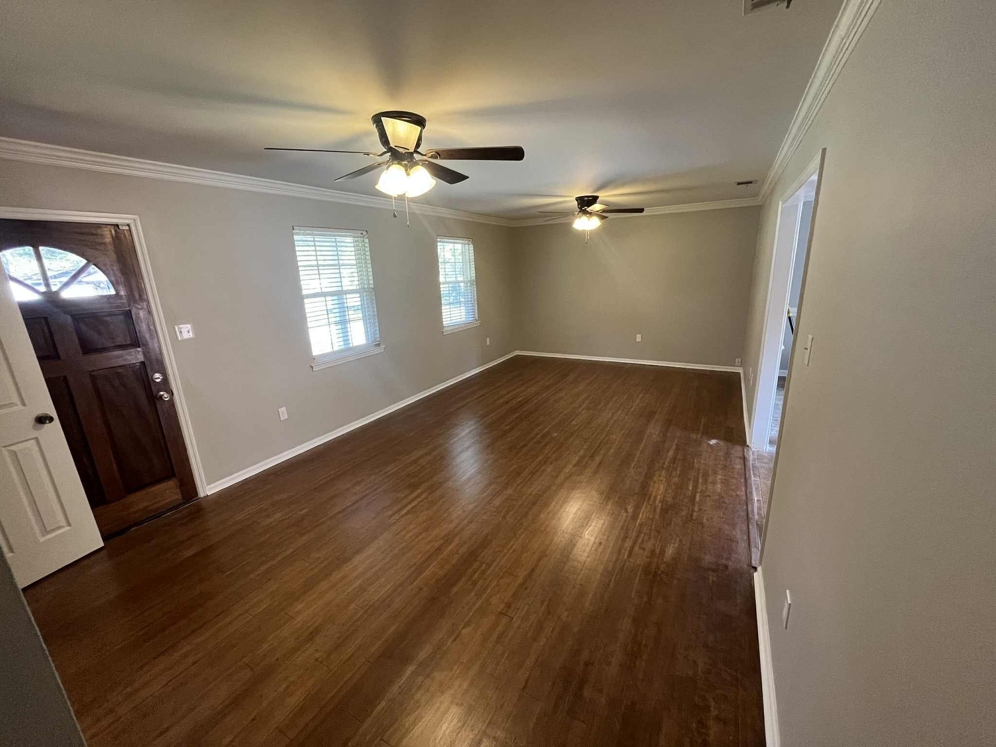 Building Photo - 503 W Tietgen St