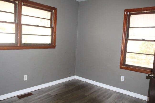 Building Photo - 1509 Avalon Ave