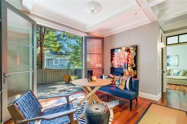 Building Photo - 868 Rosedale Rd NE