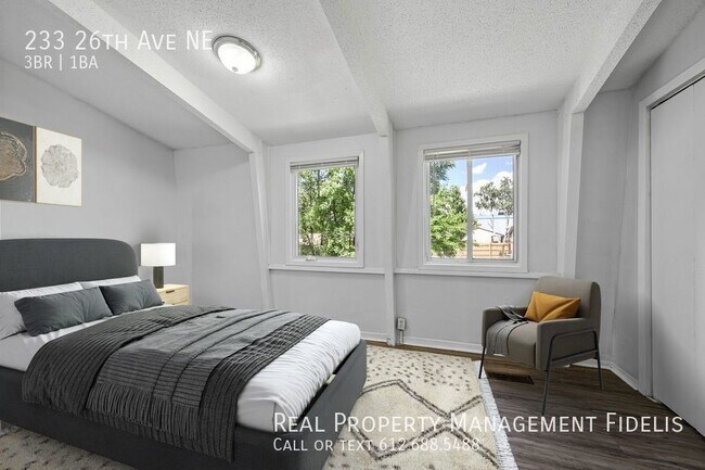 Building Photo - 233 26th Ave NE