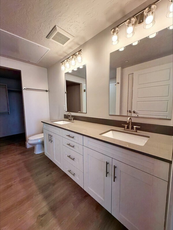 Building Photo - 5088 S Desert Color Pkwy