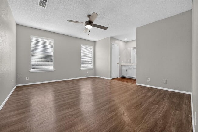 Building Photo - 1509 Taron Dr