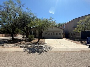 Building Photo - Three bedroom home in Mesquite Ranch