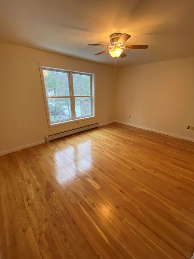 Building Photo - 75-H SL