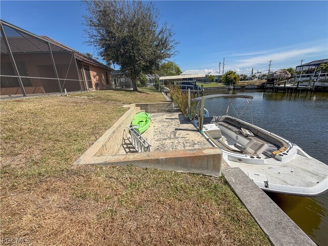 Building Photo - 2110 SW 38th Terrace