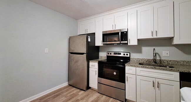 Building Photo - 1327 Credle Rd