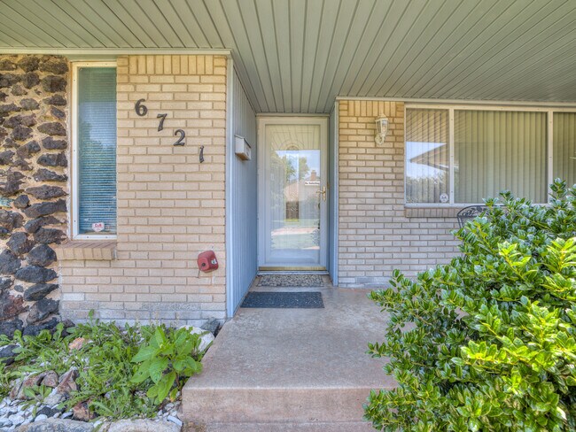 Building Photo - 6721 St Mary's Cir