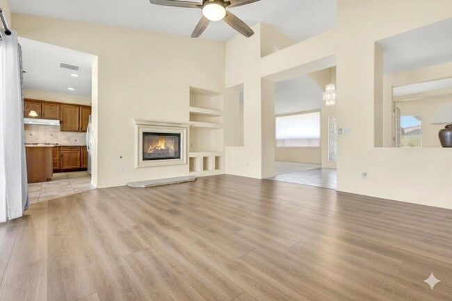 Building Photo - 40180 Eastwood Ln