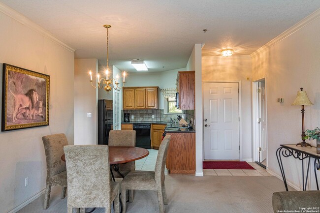 Building Photo - 20 Tapatio Dr E