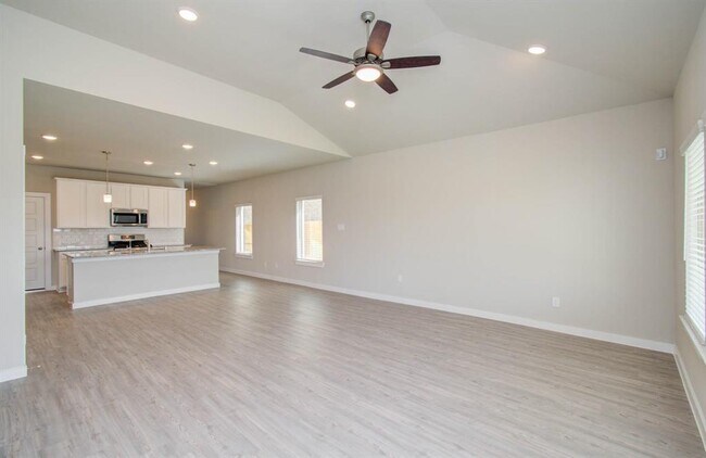 Building Photo - 21611 Sandy Dune Dr