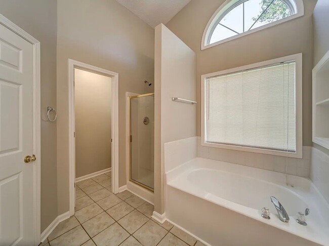 Building Photo - 4840 Kiawah Ct