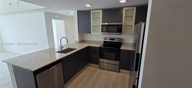 Building Photo - 5579 Millennia Park Dr