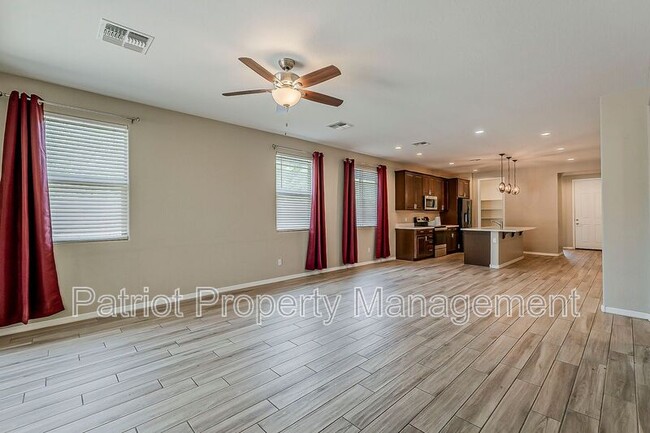 Building Photo - 25930 N Langley Dr