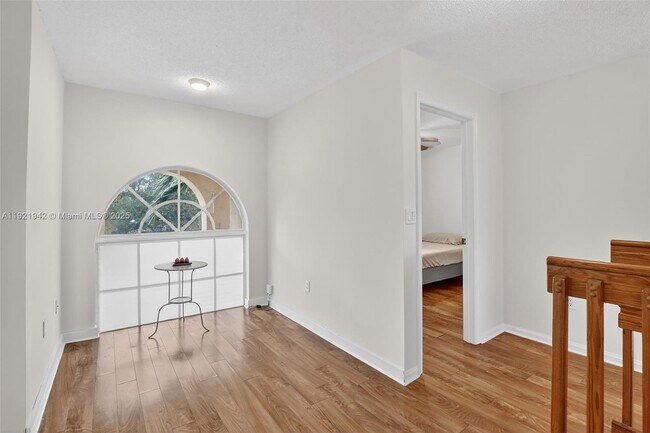 Building Photo - 14076 S Forest Oak Cir