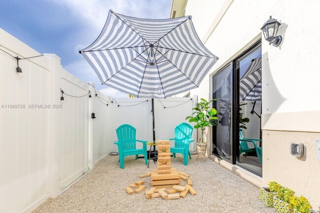 Building Photo - 1156 SW 6th Ct