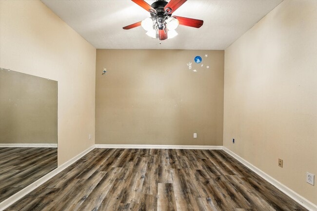 Building Photo - 232 County Rd 633