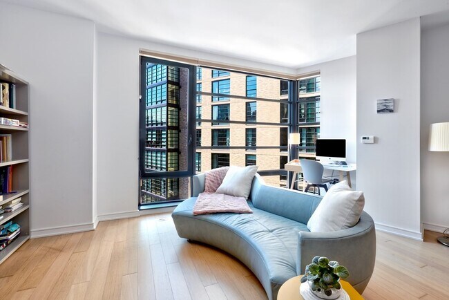 Building Photo - 580 Washington St