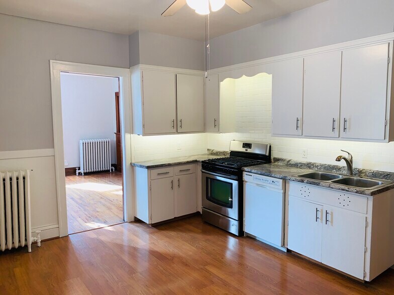 Building Photo - 3823 Blaisdell Ave