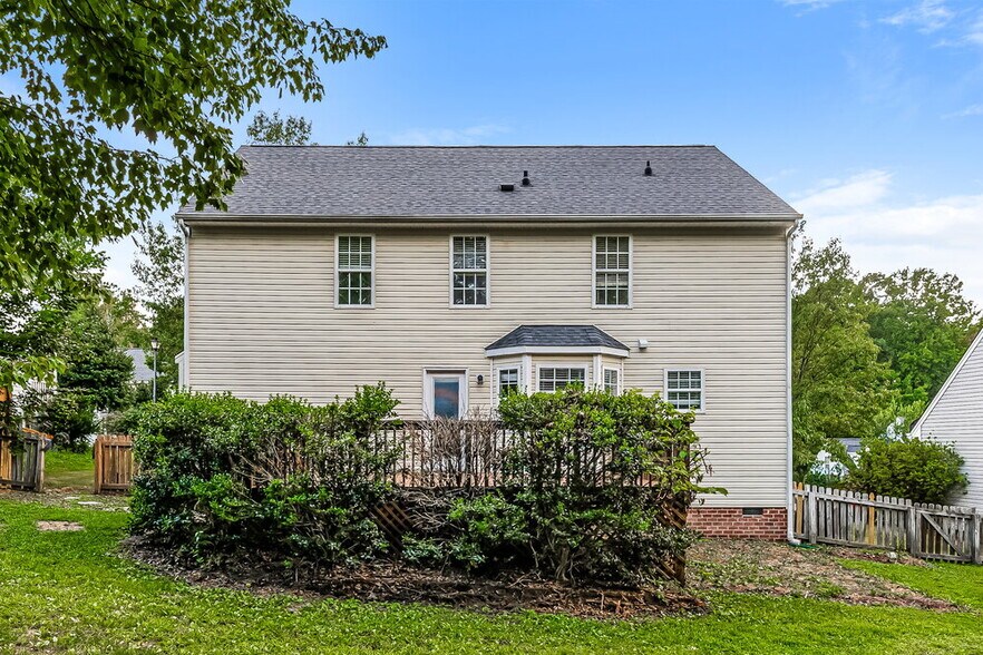 Building Photo - 6412 Willowlawn Dr
