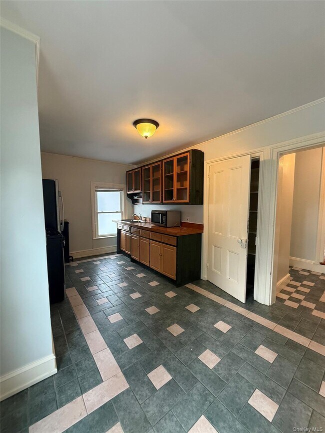 Building Photo - 27 Balding Ave