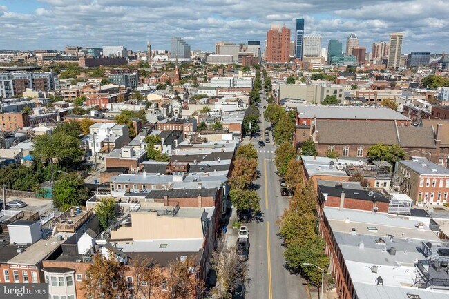 Building Photo - 1330 S Charles St