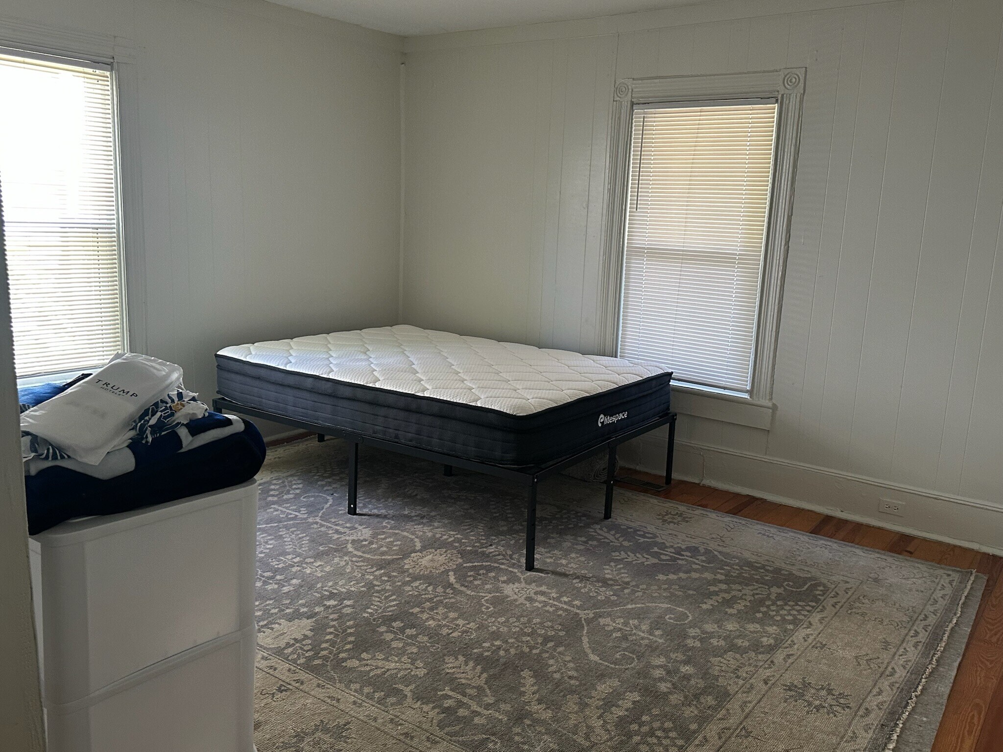 Downstairs 14x13.5 bedroom 1Acloser to front of house - 805 Onslow St