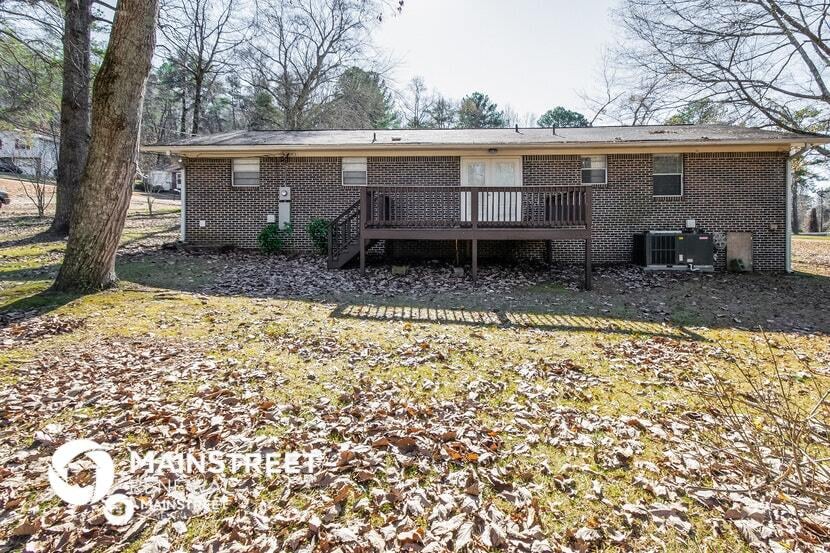 Building Photo - 5712 Oakhill Dr