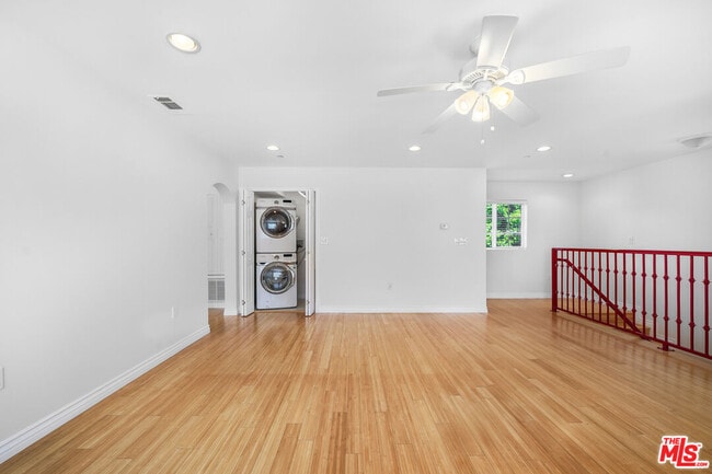 Building Photo - 741 N Las Palmas Ave