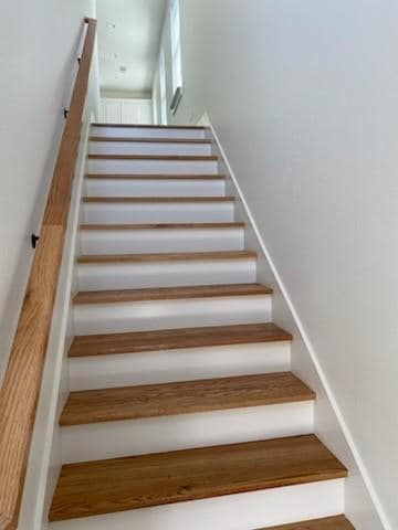 Building Photo - 549 Augustus St