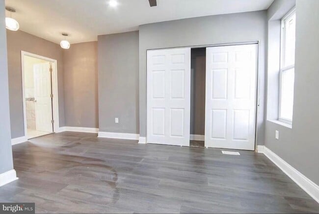 Building Photo - 3040 W Berks St