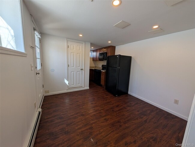 Building Photo - 33 E Vacation Dr