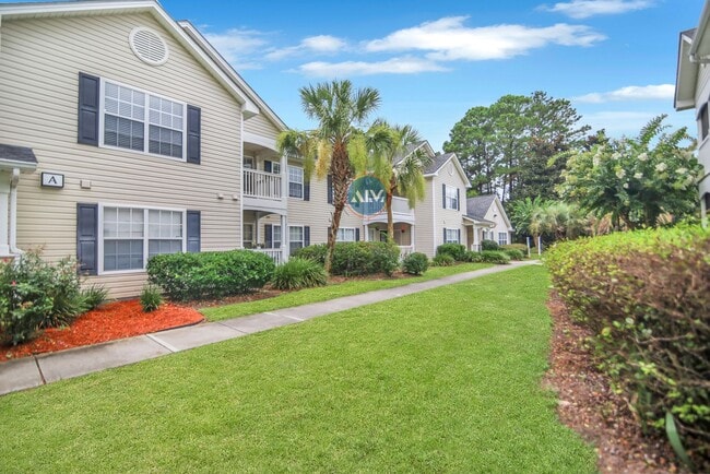 Primary Photo - Spacious 3-Bedroom Villa in Woodbridge – T...