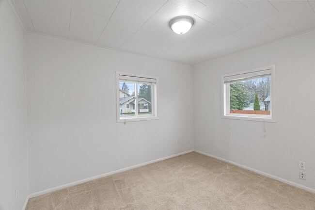 Building Photo - 208 S Chehalis St