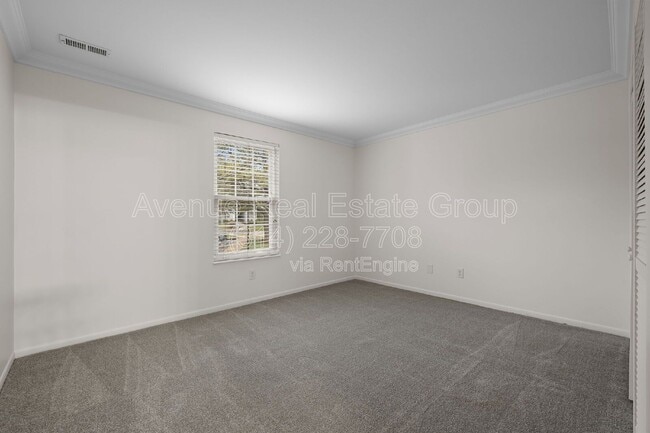 Building Photo - 12800 Portulaca Dr