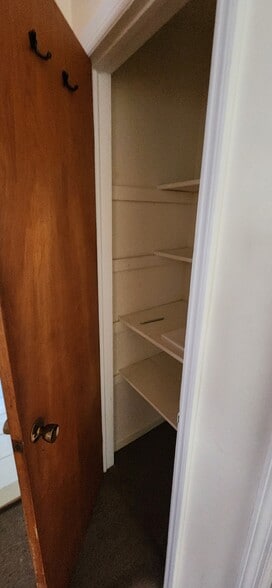 Building Photo - 40 Temple St