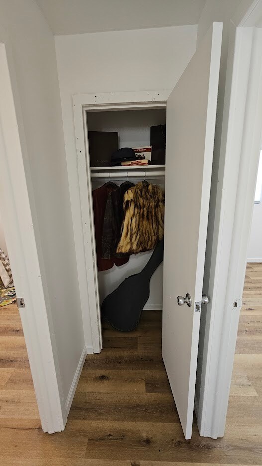 Building Photo - 47 S Brentwood Ave