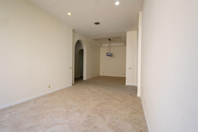 Building Photo - 6428 Garden Ct