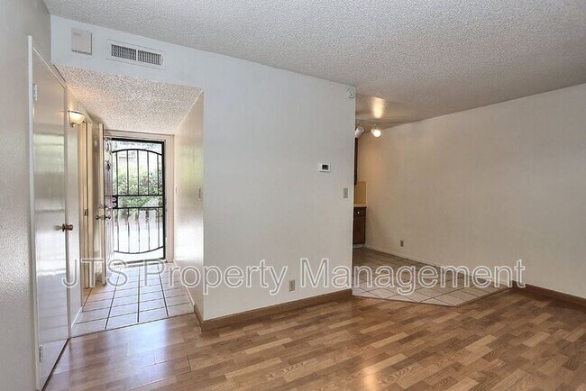 Building Photo - 2722 26th St