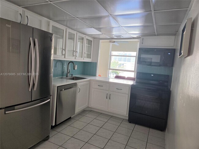 Building Photo - 501 Three Islands Boulevard