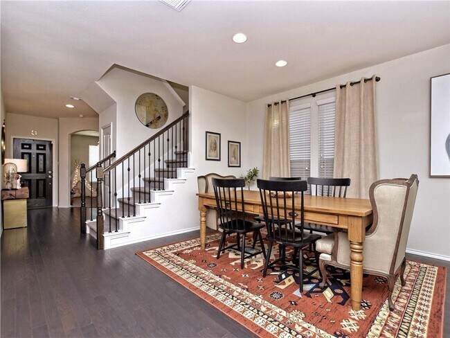 Building Photo - 177 Carlina Lp