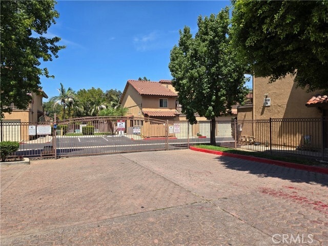 Building Photo - 778 La Tierra St