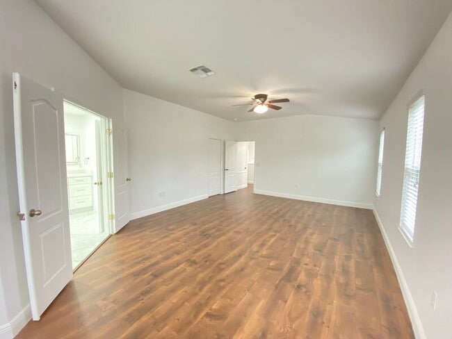Building Photo - 13110 Moss Park Ridge Dr