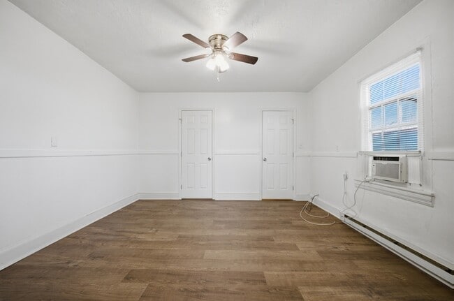 Building Photo - 821 Mt Vernon Ave