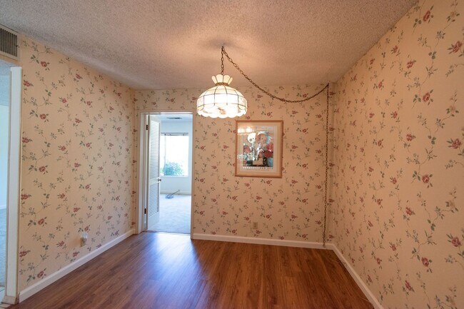 Building Photo - Spacious and Bright Townhome in Amazing Park like Community with Cupertino Schools and Large 2 Ca...