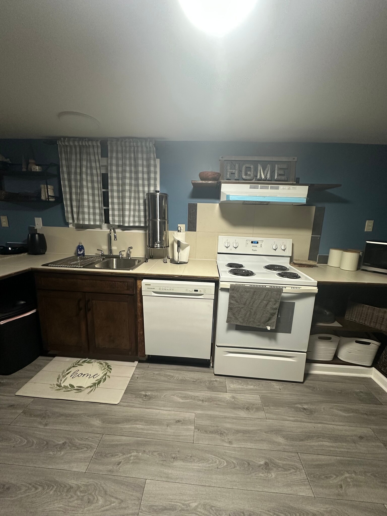 Building Photo - 616 Peak Branch Rd