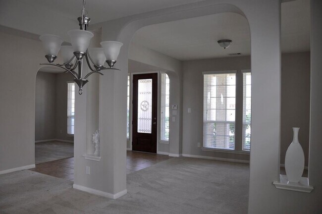 Building Photo - 4511 Haviland Falls Dr