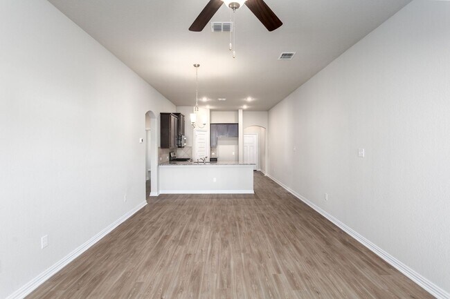 Building Photo - Luxury Duplex Near Randolph and Ft. Sam