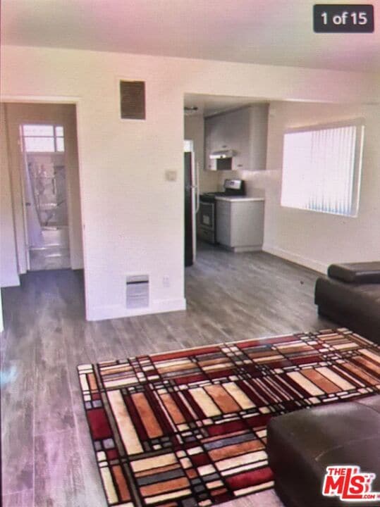 Primary Photo - 1353 W 36th Pl