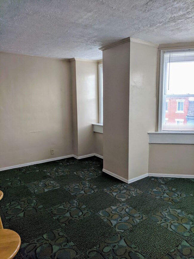 Building Photo - 355 Atwood St