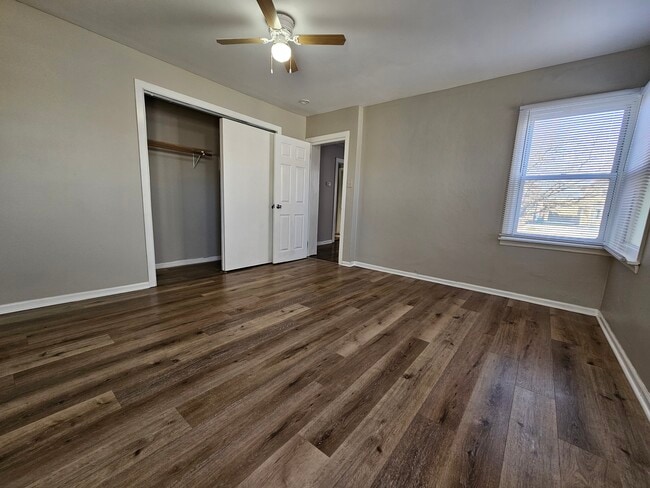 Building Photo - 423 Hayes St